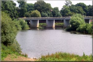 Bridge over the Ouse at Water End