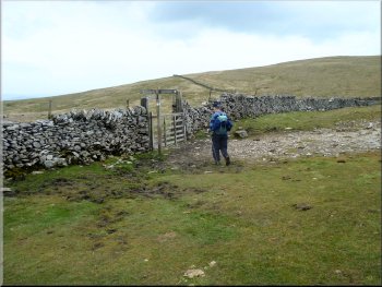 Joining the bridleway going from Malham to Settle