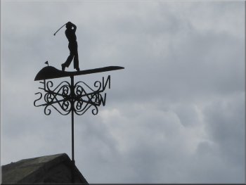 'Golfer' weather vane in Kearby with Netherby