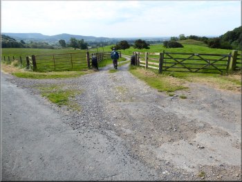 Turning off the byway onto a bridleway to Cinque Cliff House