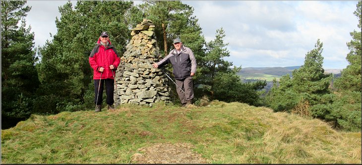 Large stone cairn on Pikes Knowe but not on the top