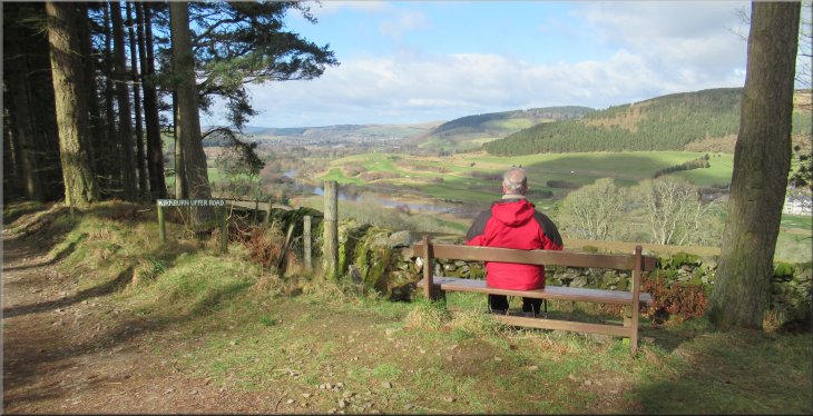 Seat at the bend overlooking the Tweed Valley where Castleknowe Road ends and Kirkburn Upper Road begins