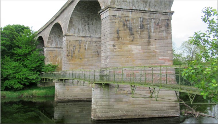 Roxburgh Viaduct and footbridge over the River Teviot