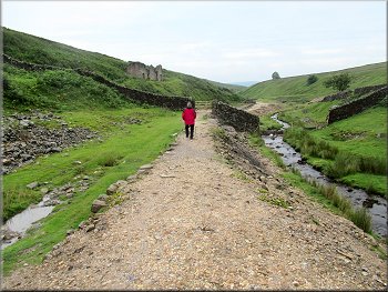 Heading south along the path to the east of Hebden Beck